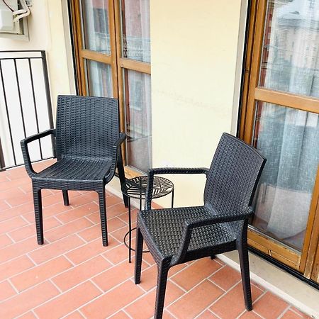 Appartamento Giallo 佩斯基耶拉德加达 外观 照片